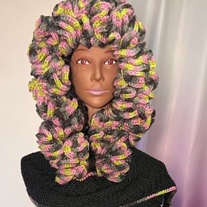 WOMENS XXTREMELY RUFFLED SCOODIE